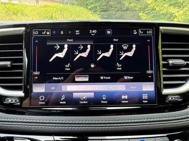 2027 Chrysler Pacifica Select