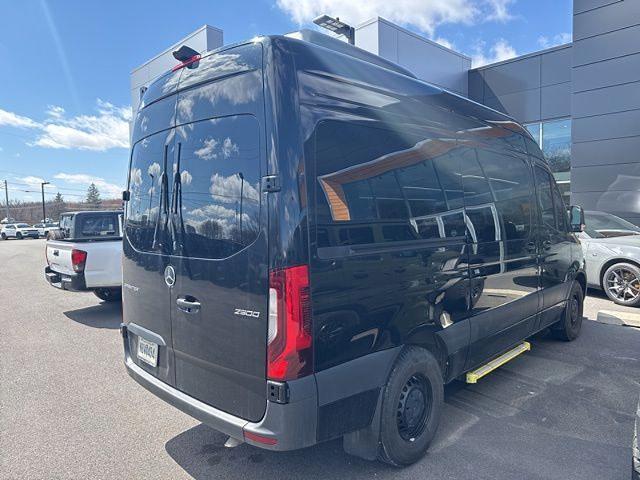 2025 Mercedes-Benz Sprinter 2500 144 WB Standard Roof Passenger