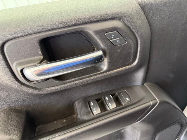 2022 Chevrolet Silverado 1500 4WD Crew Cab Short Bed WT