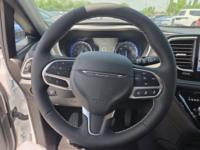 2027 Chrysler Pacifica PACIFICA SELECT