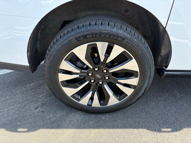 2025 Ford Expedition Platinum MAX