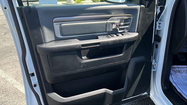 2023 Ram 1500 Classic SLT Crew Cab 4x4 5'7" Box