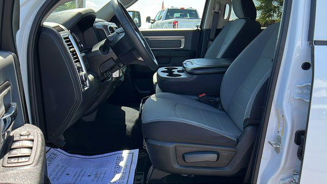 2023 Ram 1500 Classic SLT Crew Cab 4x4 5'7" Box