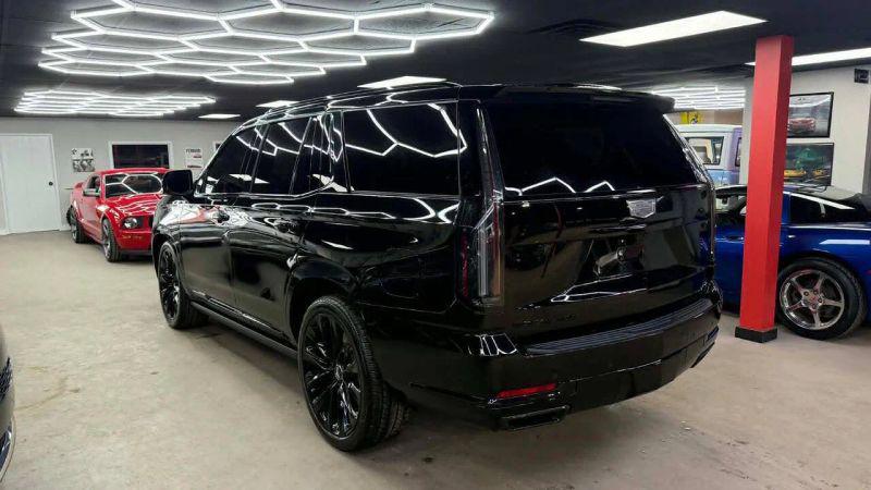 2025 Cadillac Escalade Sport Platinum