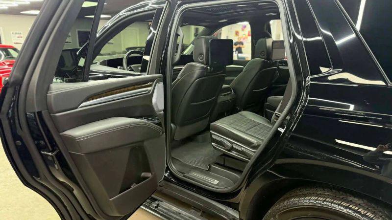 2025 Cadillac Escalade Sport Platinum
