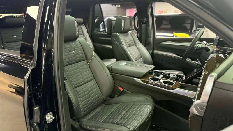 2025 Cadillac Escalade Sport Platinum