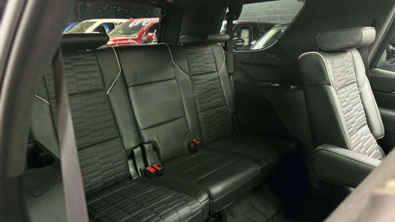 2025 Cadillac Escalade Sport Platinum