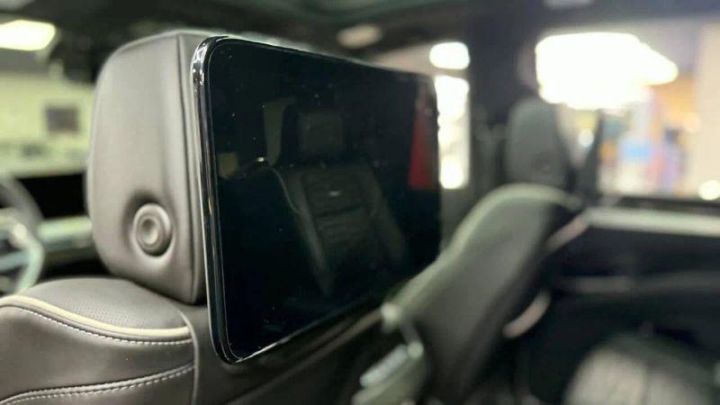 2025 Cadillac Escalade Sport Platinum