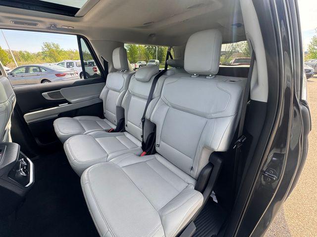 2025 Ford Expedition Platinum MAX