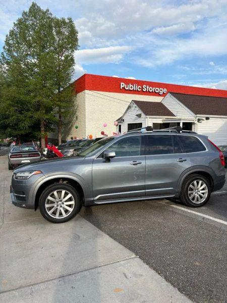 2017 Volvo XC90 T6 Momentum