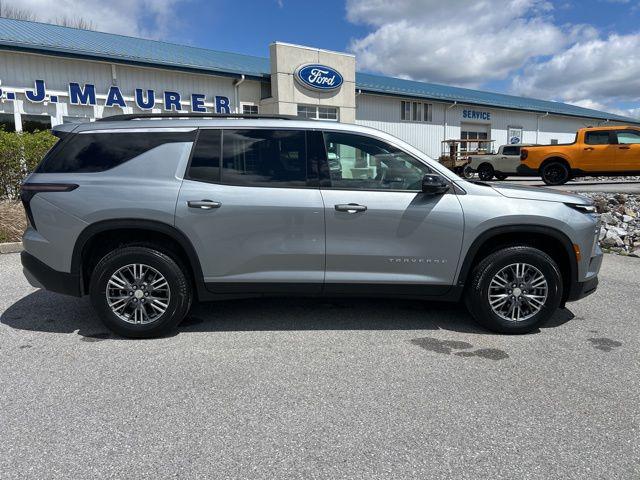 2026 Chevrolet Traverse AWD LT