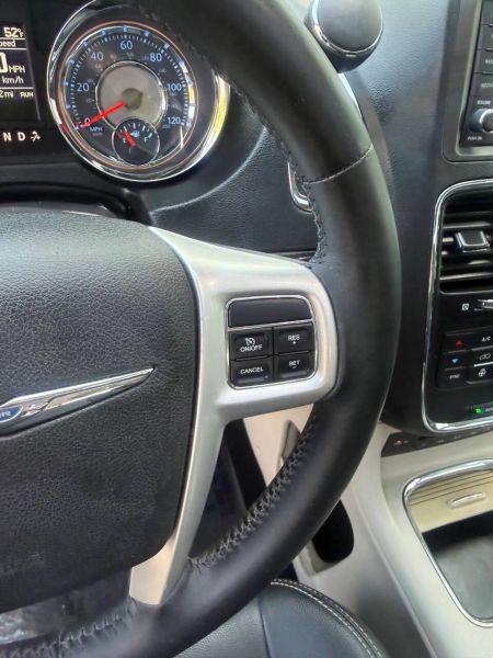 2015 Chrysler Town & Country Touring-L