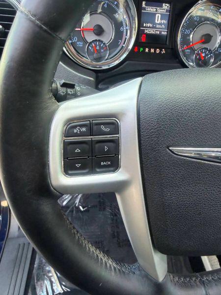 2015 Chrysler Town & Country Touring-L