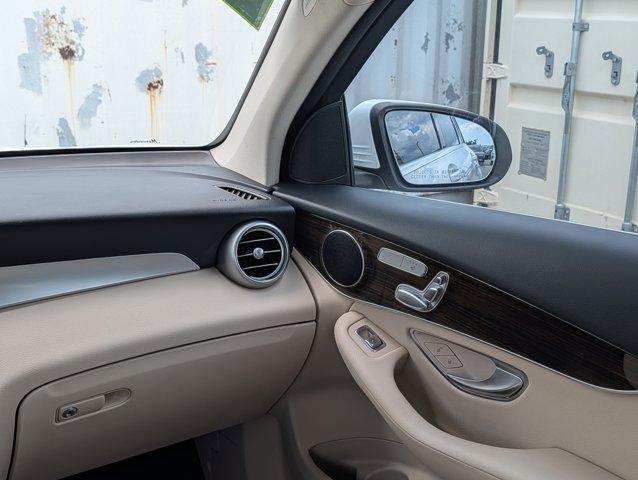 2022 Mercedes-Benz GLC SUV