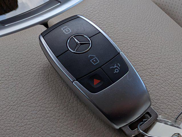 2022 Mercedes-Benz GLC SUV