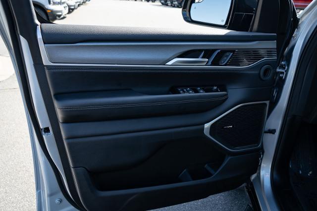 2025 Jeep Wagoneer Series II Carbide 4x4