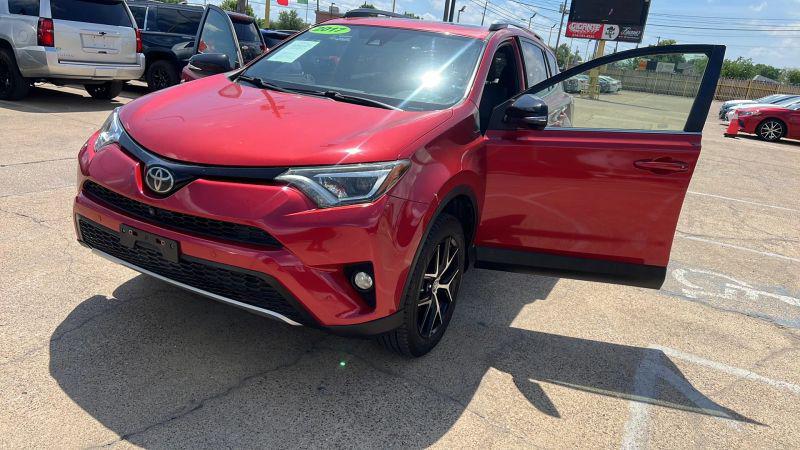 2017 Toyota RAV4 SE
