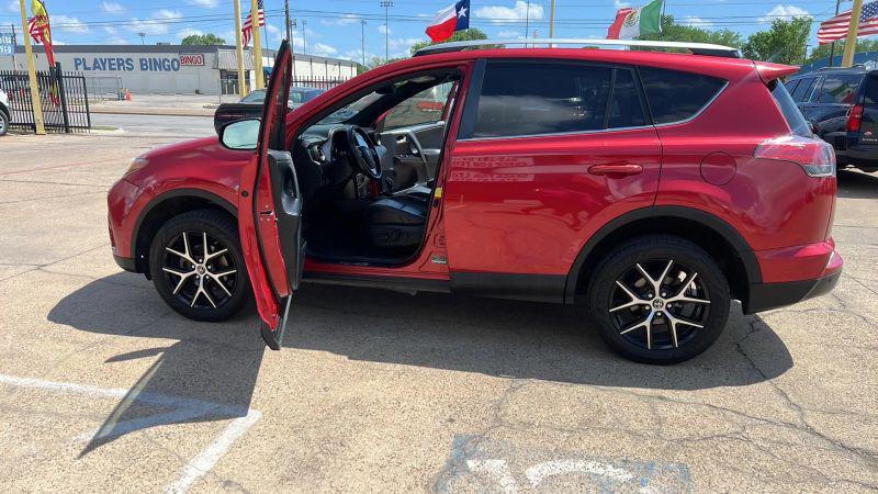 2017 Toyota RAV4 SE