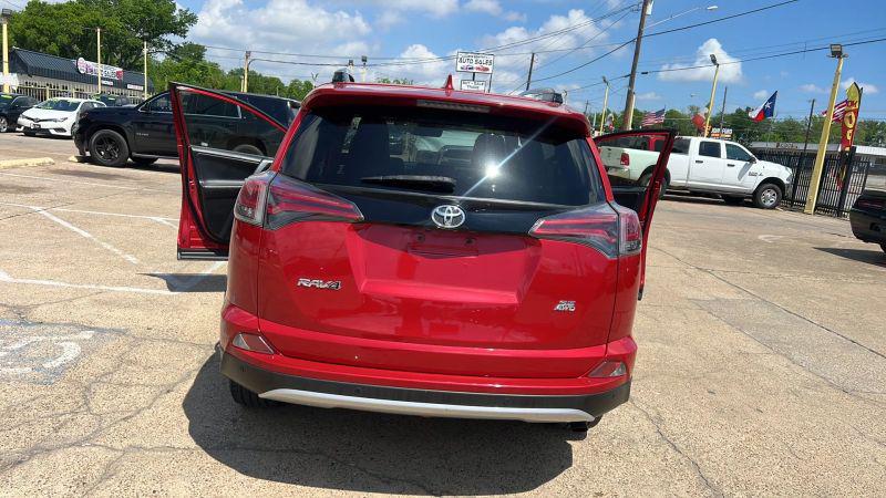 2017 Toyota RAV4 SE
