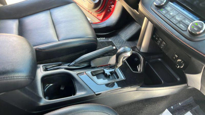 2017 Toyota RAV4 SE