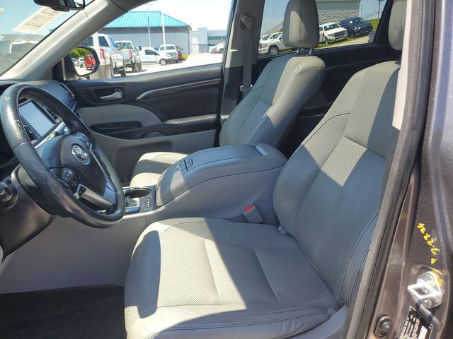 2016 Toyota Highlander Limited V6