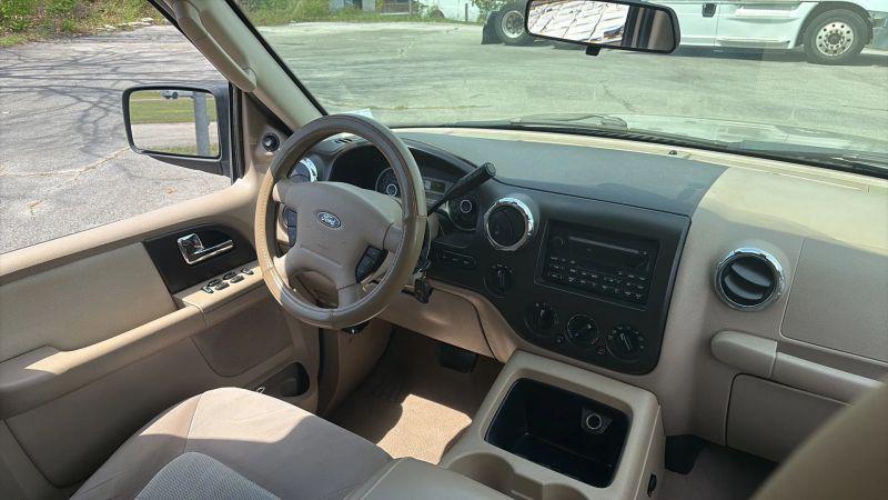 2005 Ford Expedition XLT