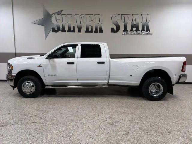 2022 Ram 3500 Tradesman Crew Cab 4x4 8' Box for sale in Midlothian, TX