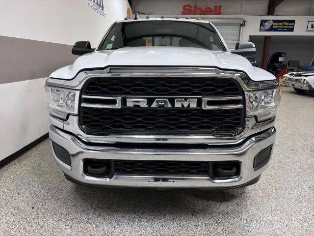 2022 Ram 3500 Tradesman Crew Cab 4x4 8' Box