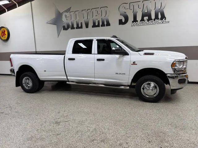 2022 Ram 3500 Tradesman Crew Cab 4x4 8' Box
