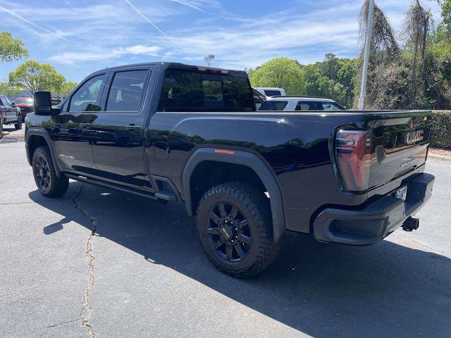 2025 GMC Sierra 2500HD 4WD Crew Cab Standard Bed AT4