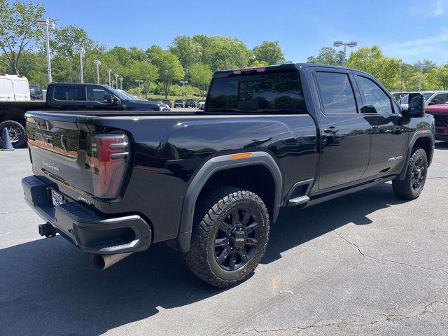 2025 GMC Sierra 2500HD 4WD Crew Cab Standard Bed AT4