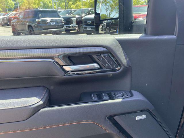 2025 GMC Sierra 2500HD 4WD Crew Cab Standard Bed AT4