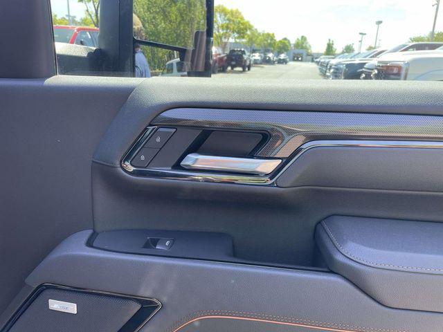 2025 GMC Sierra 2500HD 4WD Crew Cab Standard Bed AT4