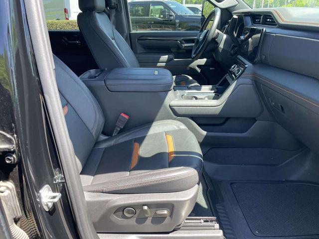 2025 GMC Sierra 2500HD 4WD Crew Cab Standard Bed AT4