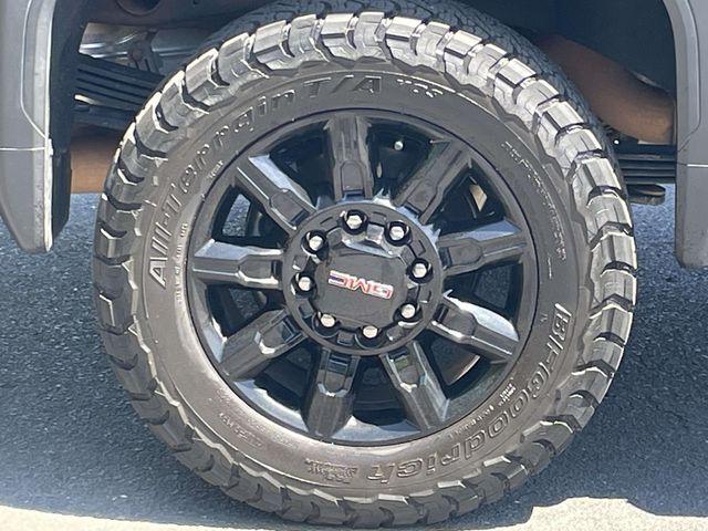 2025 GMC Sierra 2500HD 4WD Crew Cab Standard Bed AT4