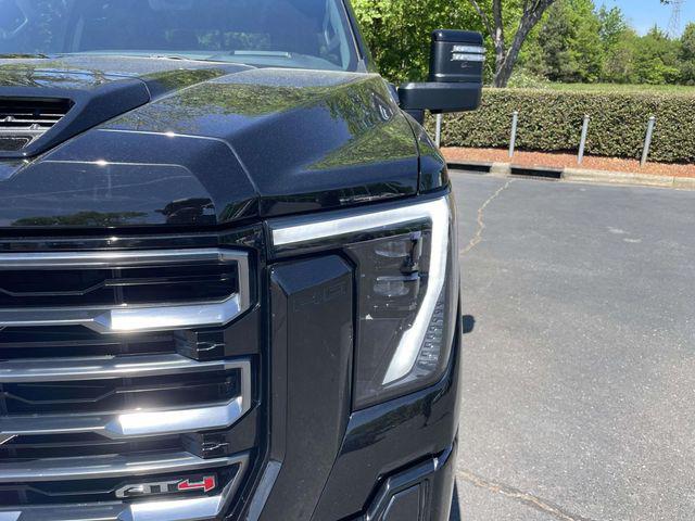 2025 GMC Sierra 2500HD 4WD Crew Cab Standard Bed AT4