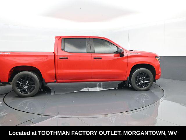 2023 Chevrolet Silverado 1500 4WD Crew Cab Short Bed Custom