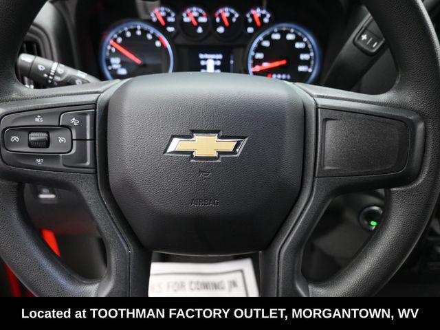 2023 Chevrolet Silverado 1500 4WD Crew Cab Short Bed Custom