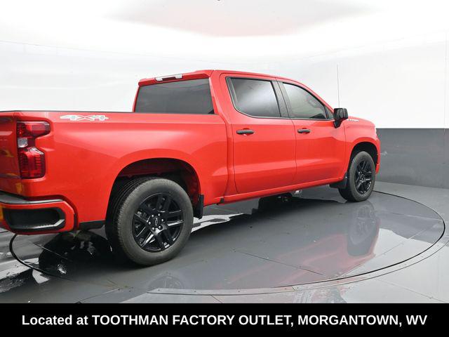 2023 Chevrolet Silverado 1500 4WD Crew Cab Short Bed Custom