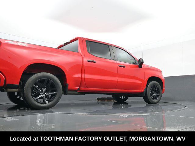 2023 Chevrolet Silverado 1500 4WD Crew Cab Short Bed Custom
