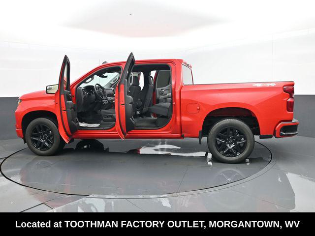2023 Chevrolet Silverado 1500 4WD Crew Cab Short Bed Custom