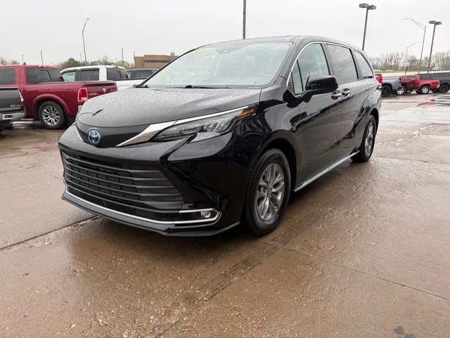 2024 Toyota Sienna XLE