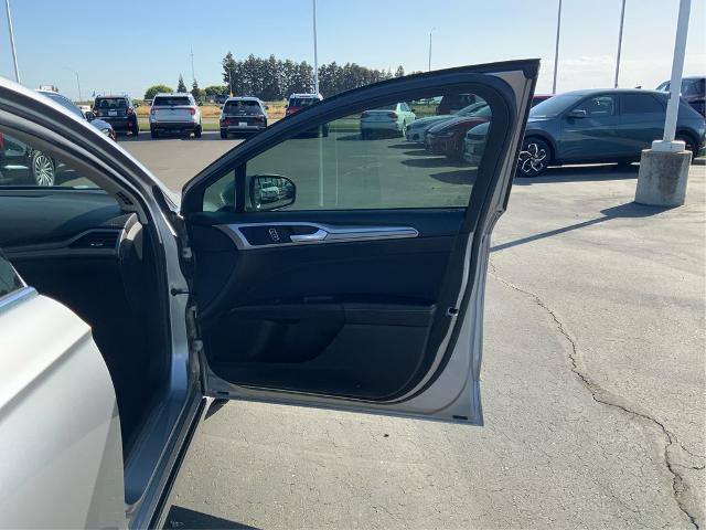 2020 Ford Fusion Hybrid SE