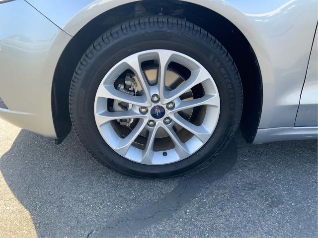 2020 Ford Fusion Hybrid SE