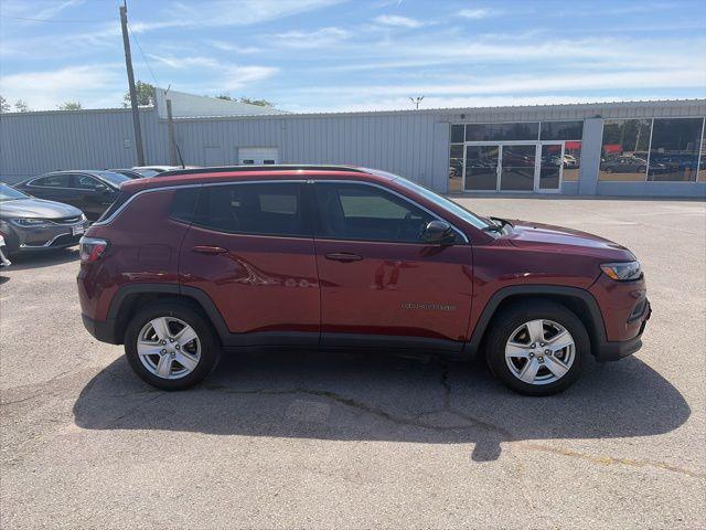 2022 Jeep Compass Latitude FWD