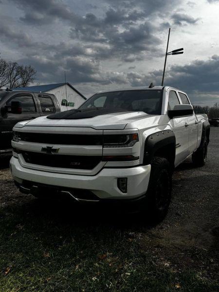 2017 Chevrolet Silverado 1500 2LT for sale in Larwill, IN