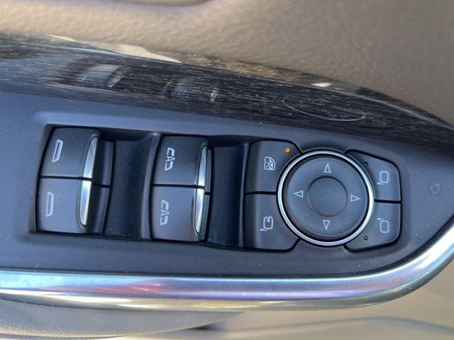 2021 Cadillac XT4 AWD Premium Luxury