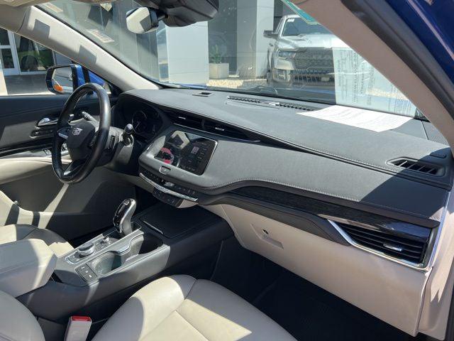 2021 Cadillac XT4 AWD Premium Luxury