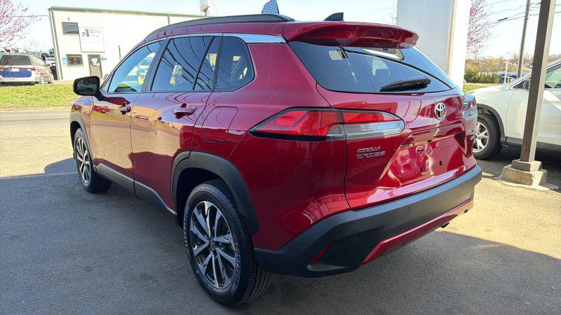 2025 Toyota Corolla Cross XLE