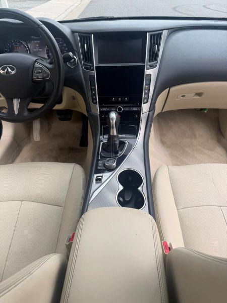 2015 INFINITI Q50 Premium